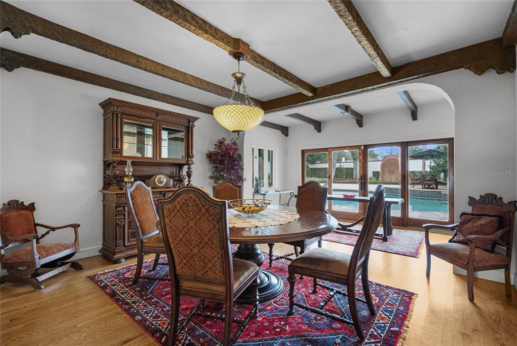 BEVERLY SHORES - Residential