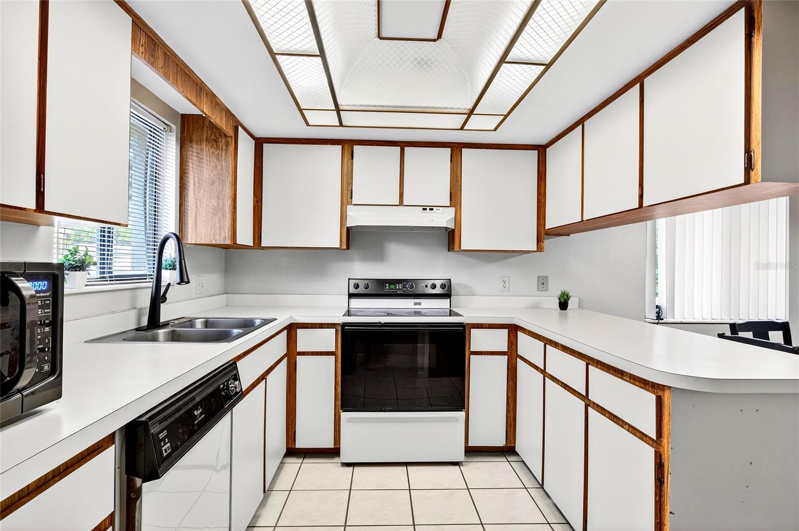 2945 SW 32ND AVENUE D6