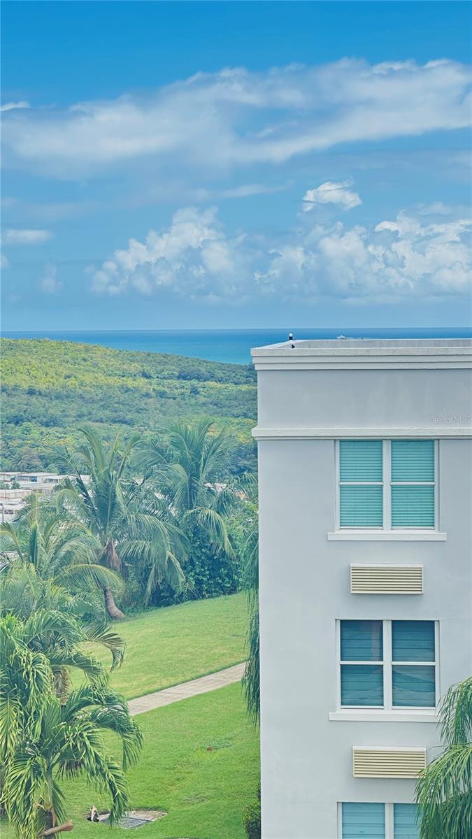 CONDOMINIO LA LOMA - Residential