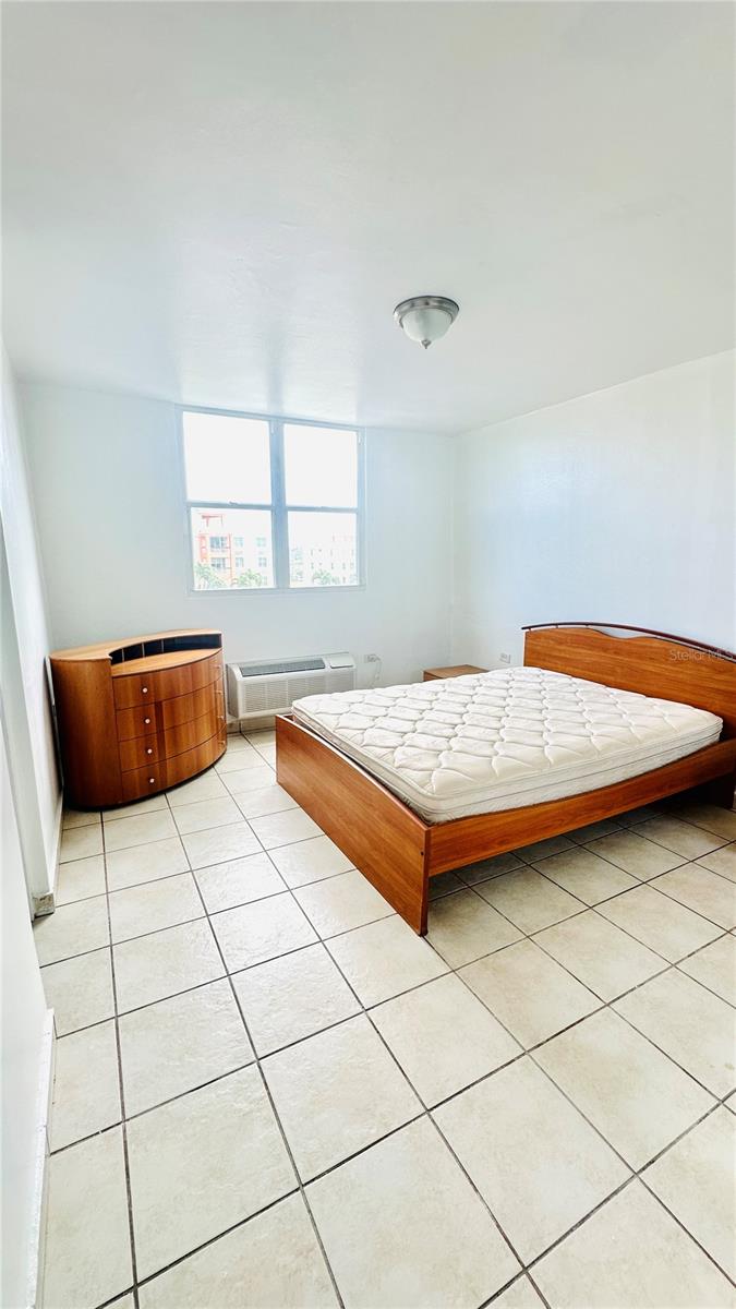 CONDOMINIO LA LOMA - Residential