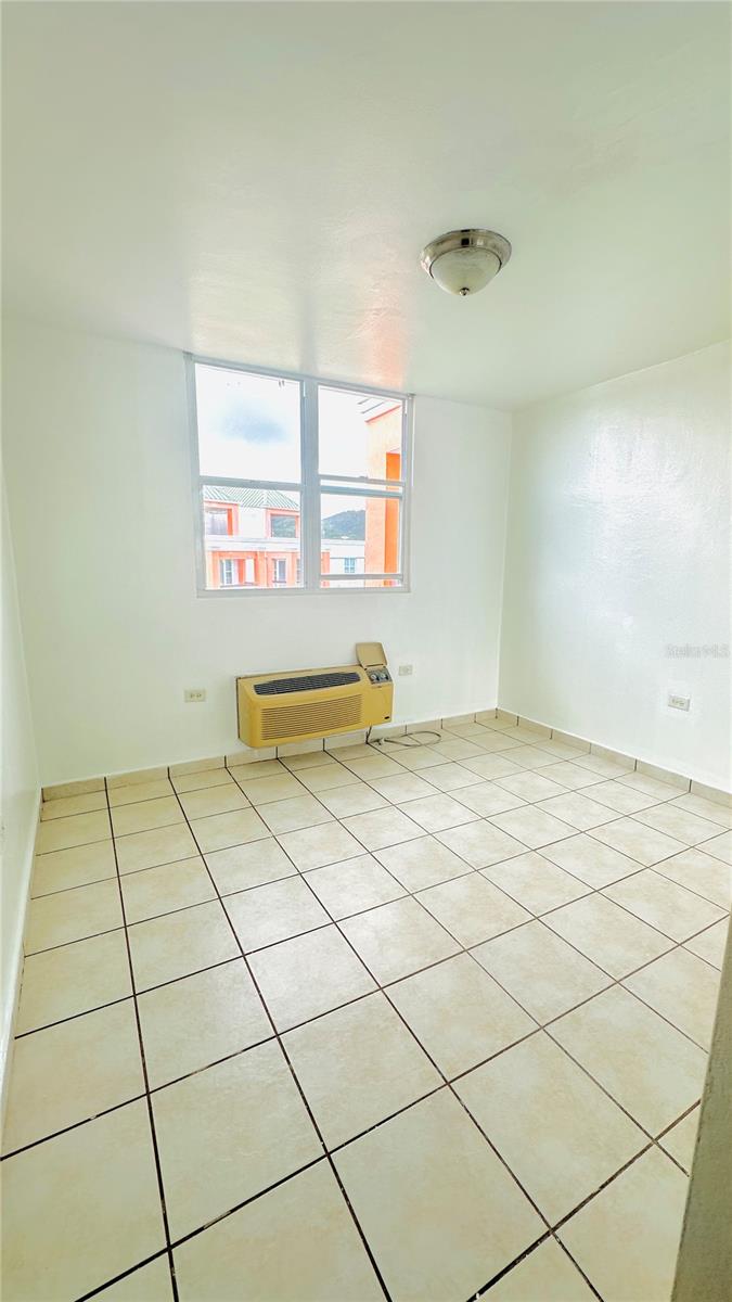 CONDOMINIO LA LOMA - Residential