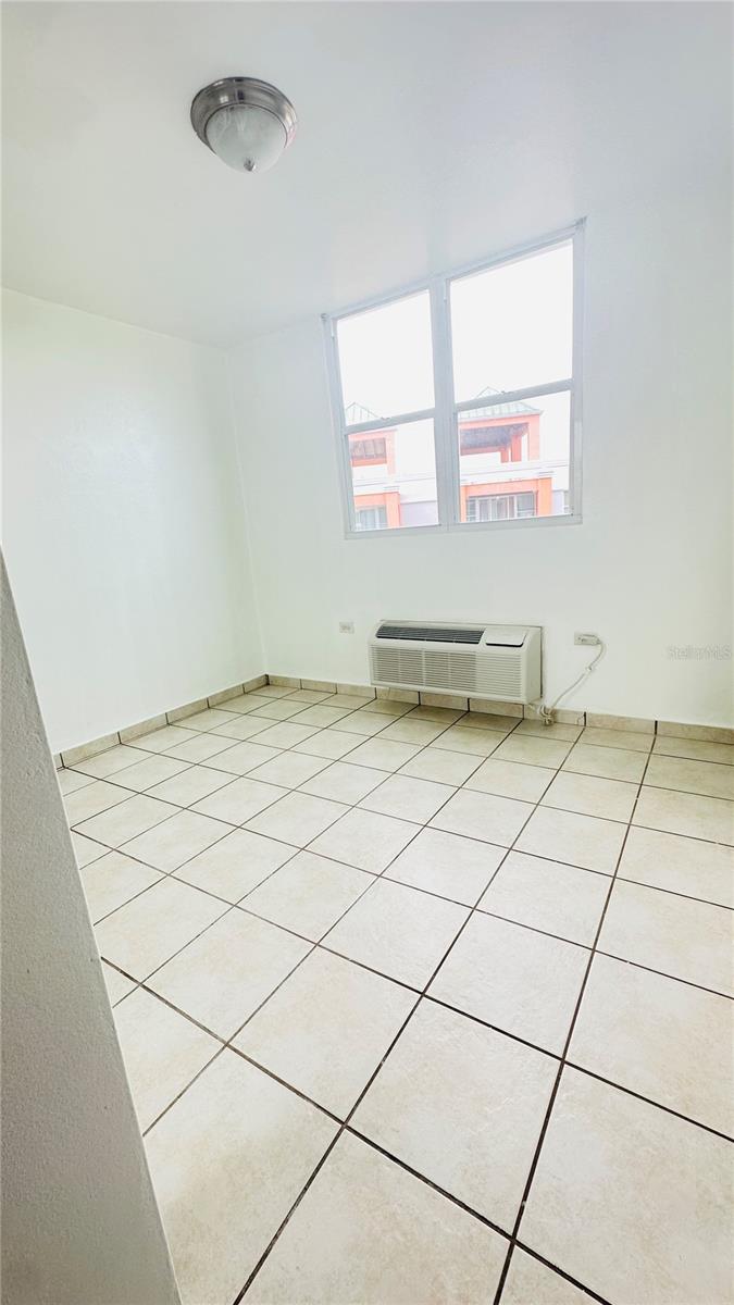 CONDOMINIO LA LOMA - Residential