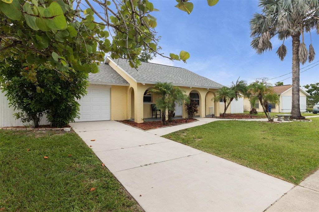 Photo of 90 Venice East Boulevard, Venice, FL 34293 (MLS # A4664861)