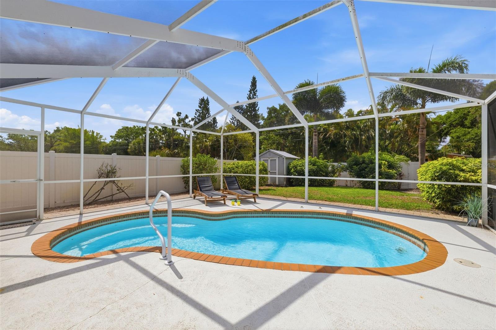 SNELL SHORES - Residential