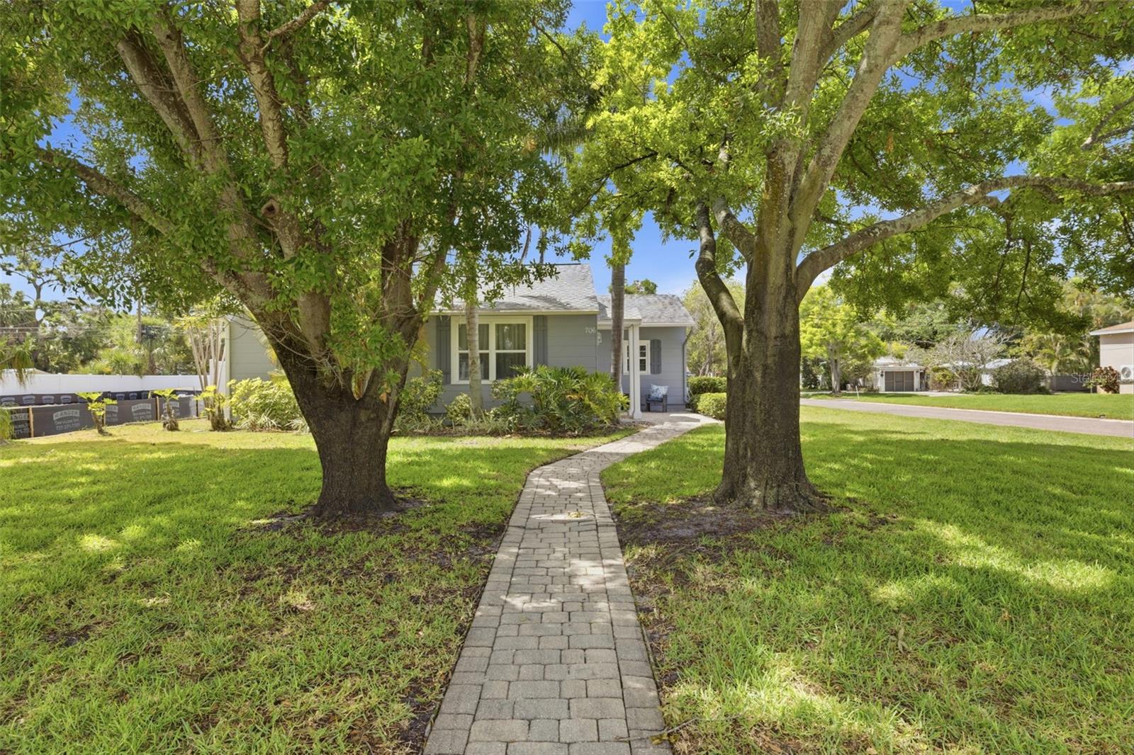 SNELL SHORES - Residential