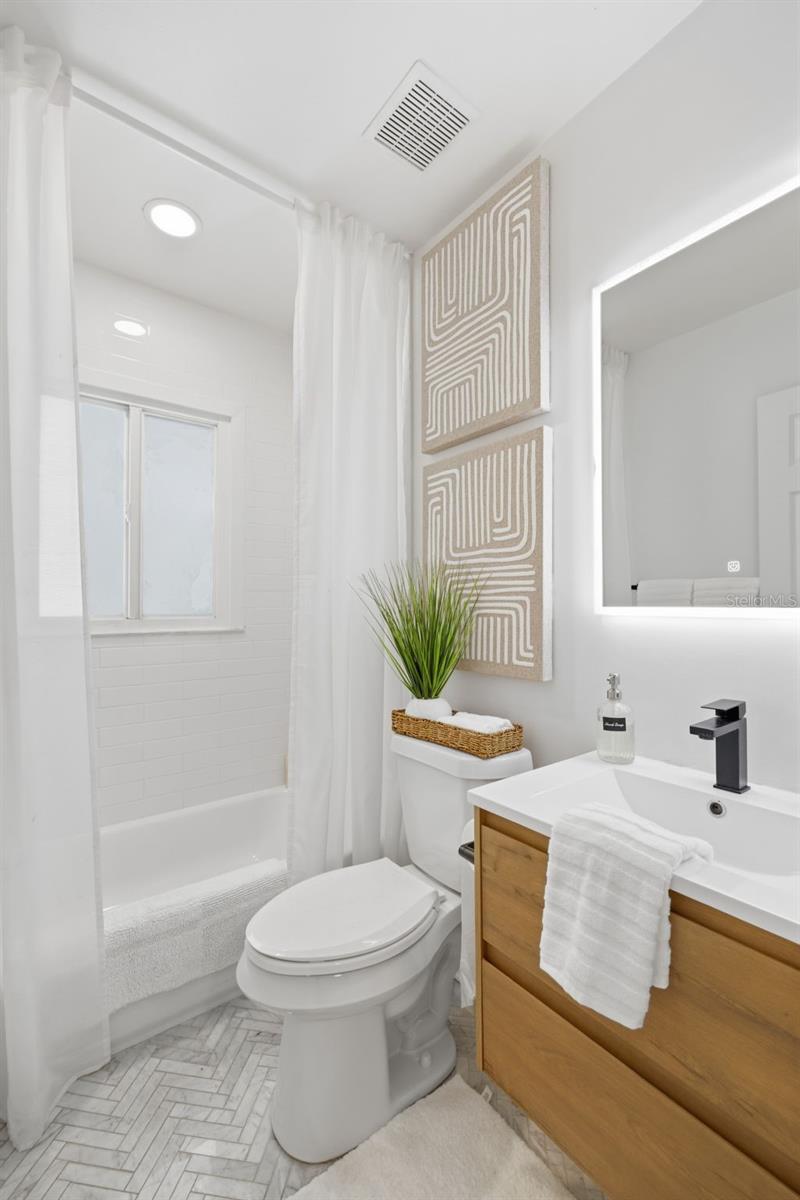 SNELL SHORES - Residential