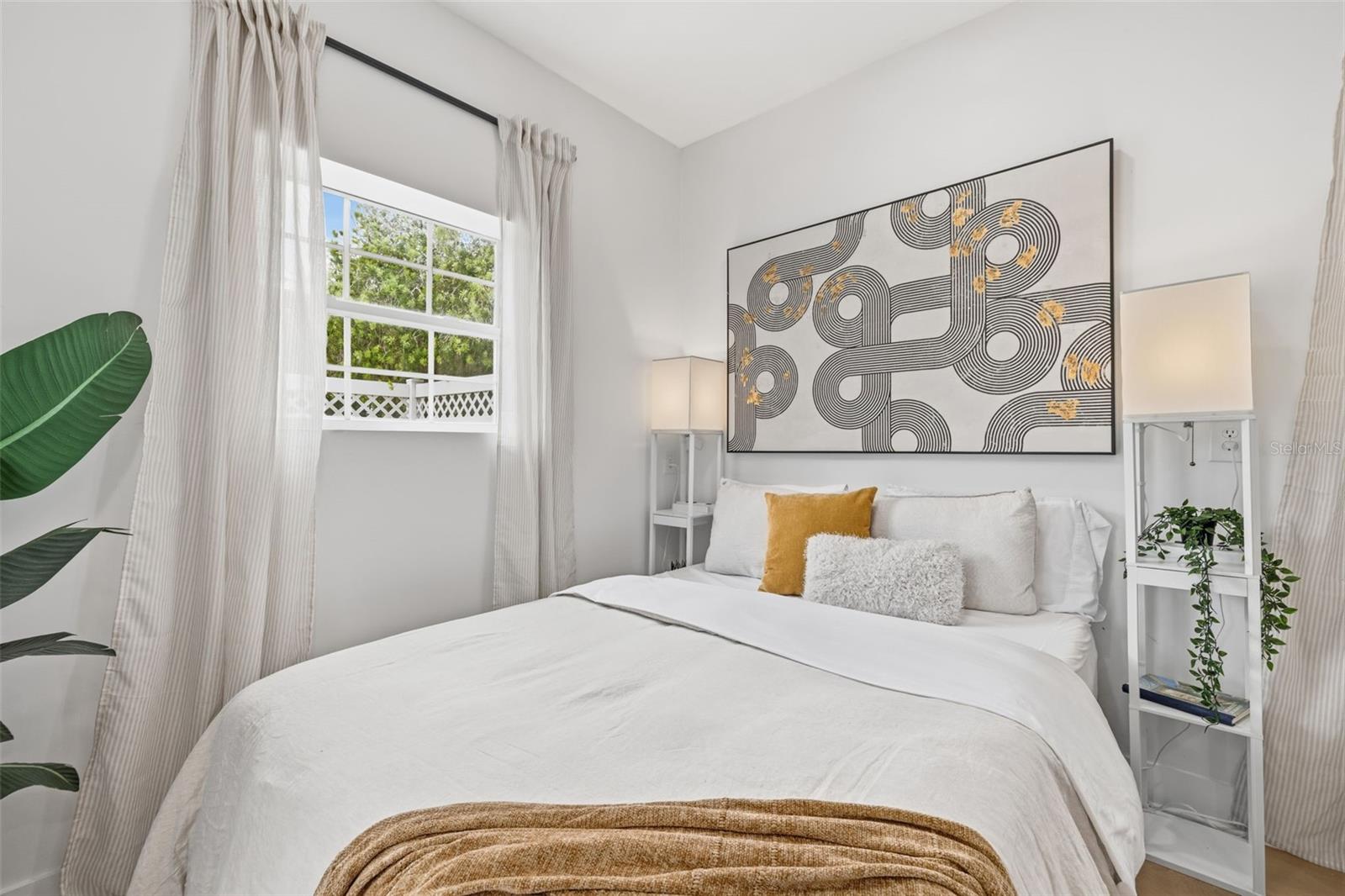 SNELL SHORES - Residential