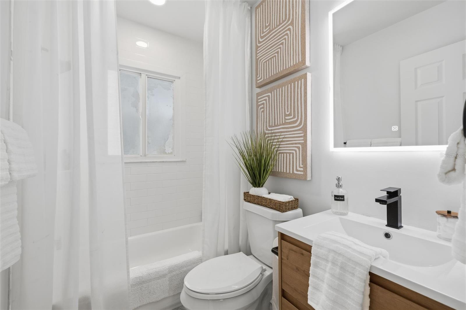 SNELL SHORES - Residential