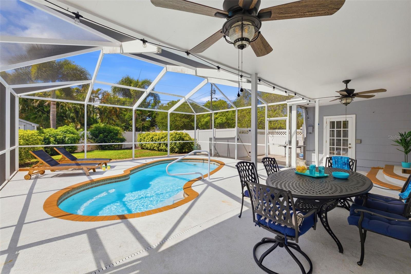 SNELL SHORES - Residential