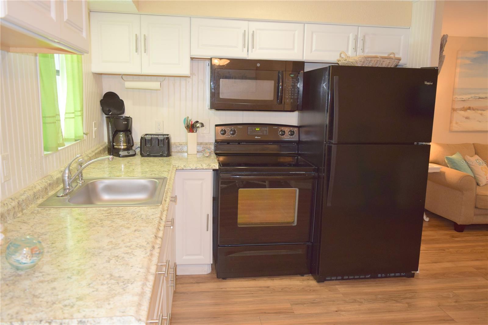 LONGS SUB OF LT 91 ENGLEWOOD - Residential Lease