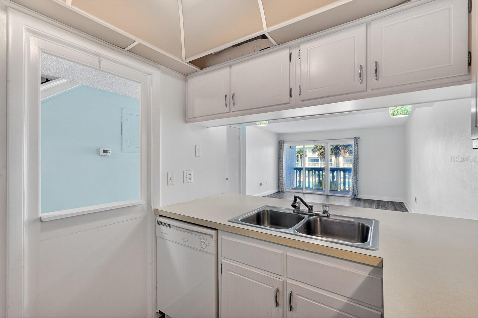 BEACON POINT CONDO - Residential