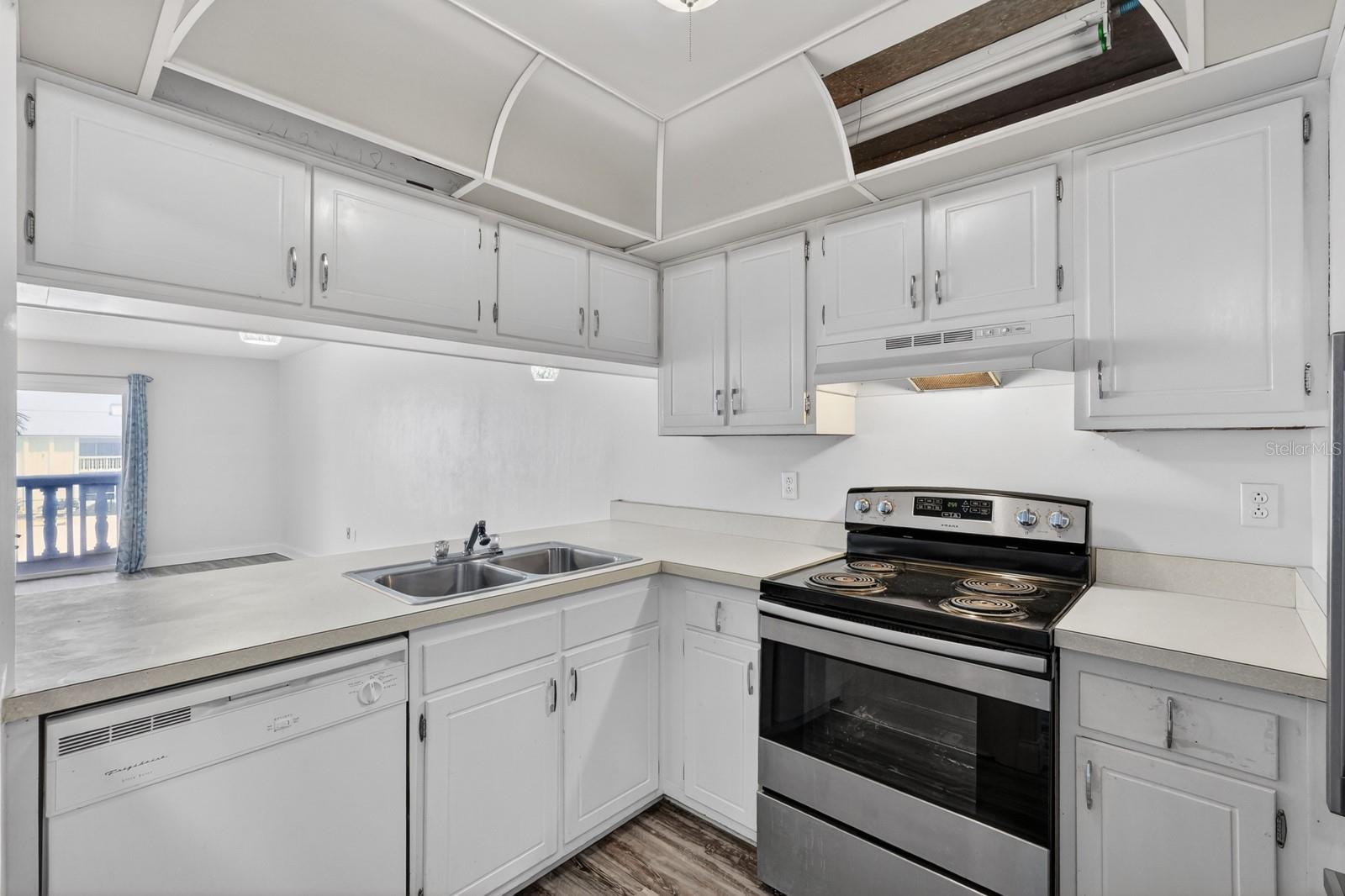 BEACON POINT CONDO - Residential