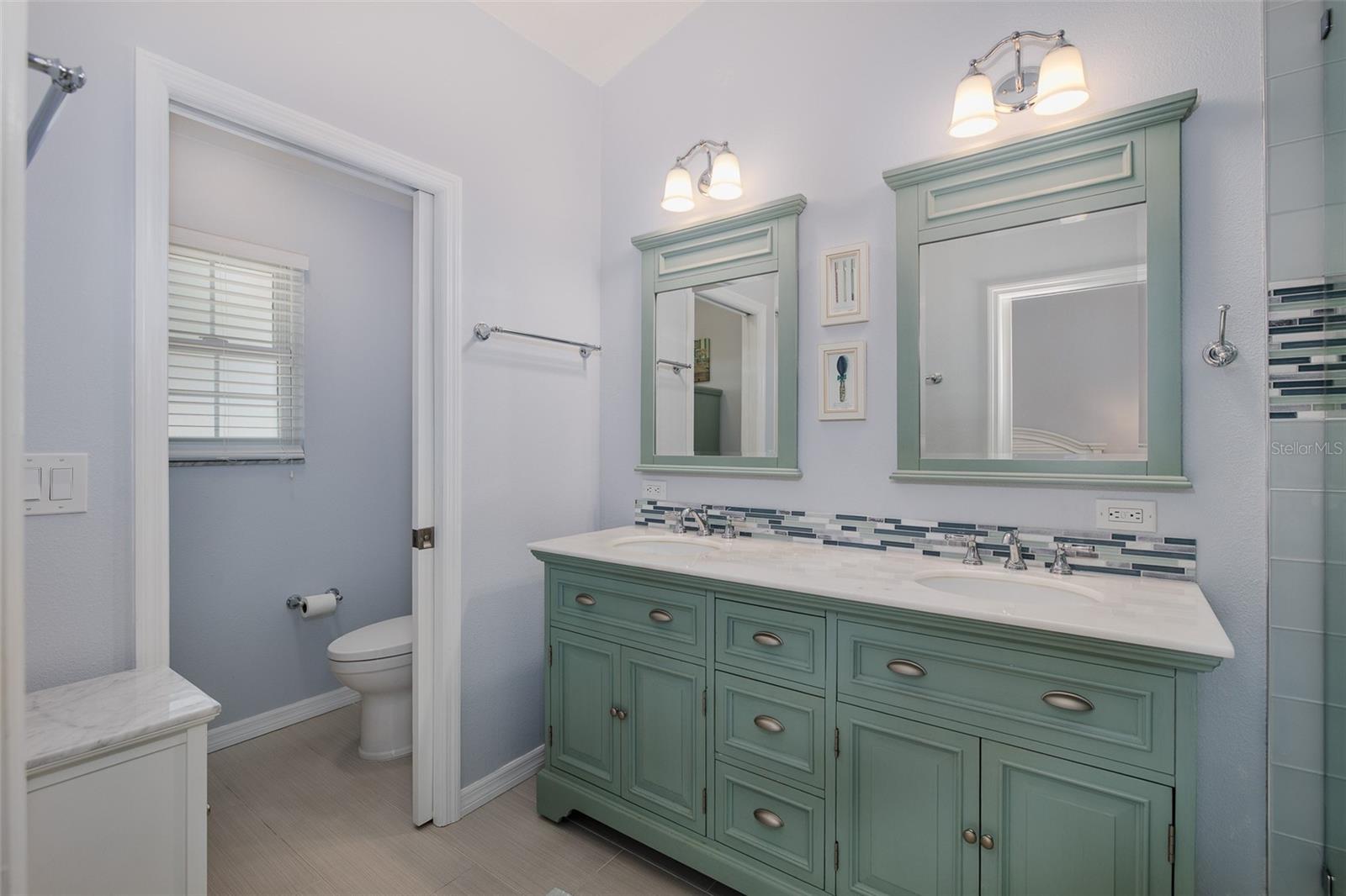 BROADWAY PALMS CONDO - Residential