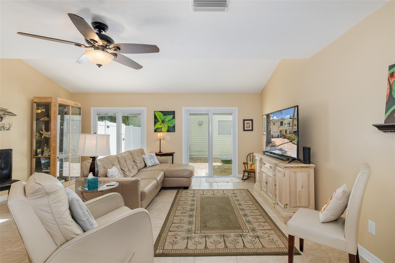 BROADWAY PALMS CONDO - Residential