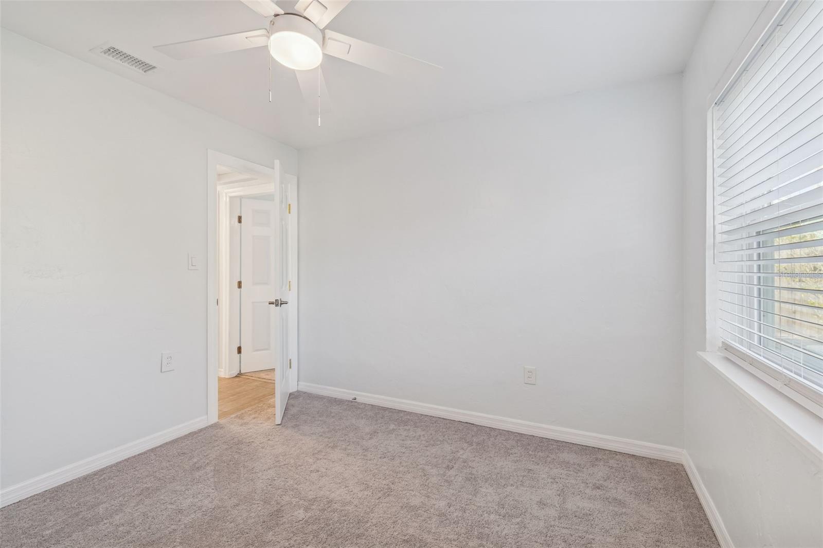 ROSS OAKS - Residential