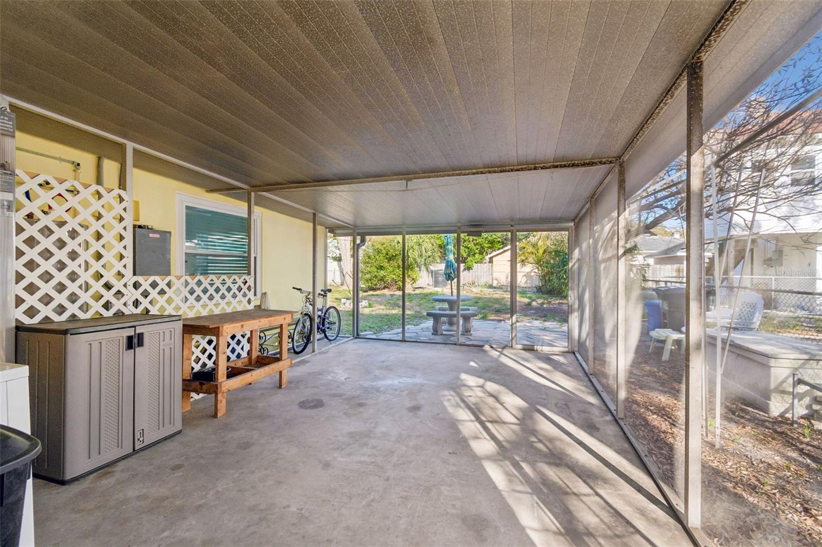 ROSS OAKS - Residential