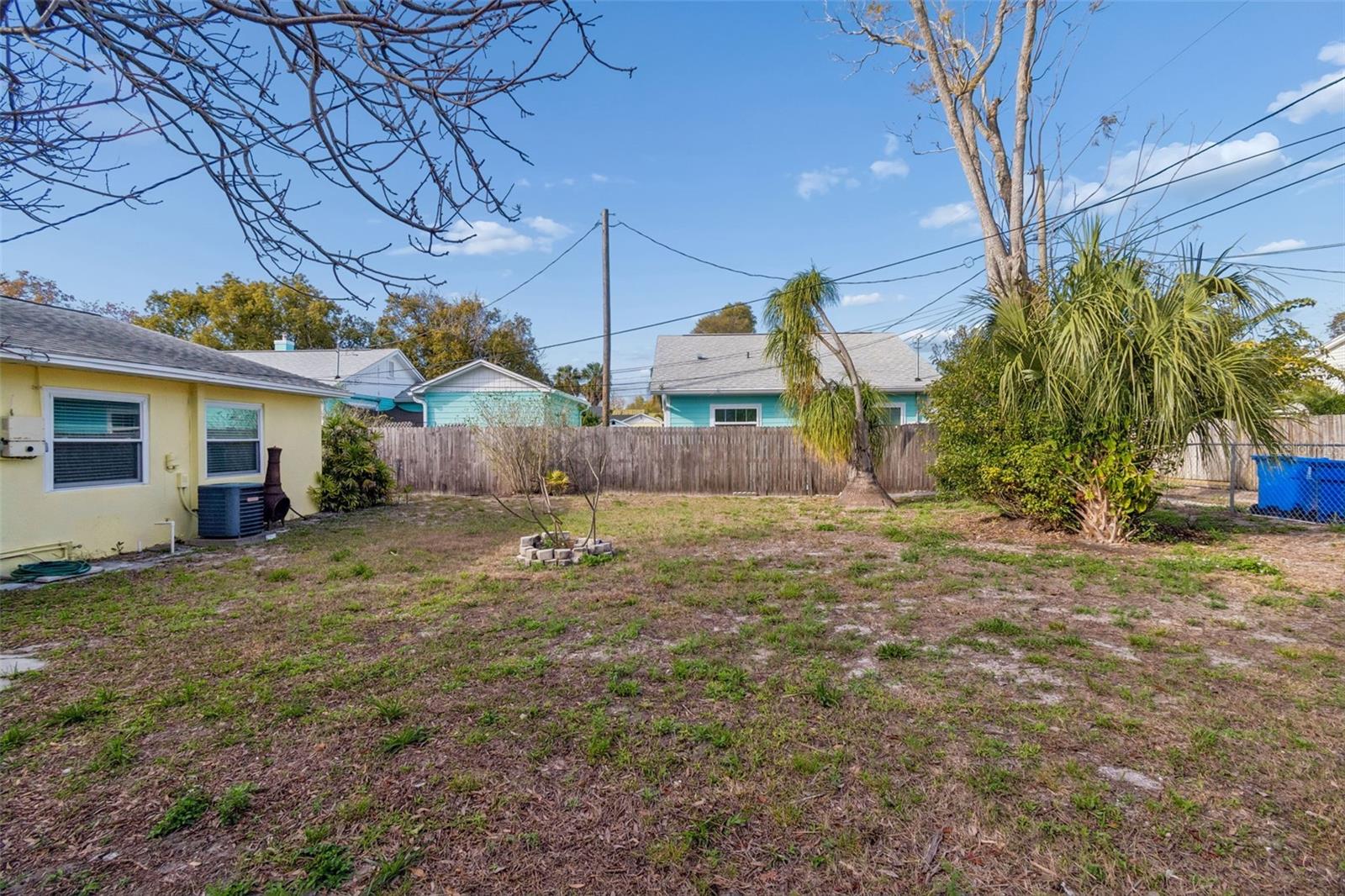 ROSS OAKS - Residential