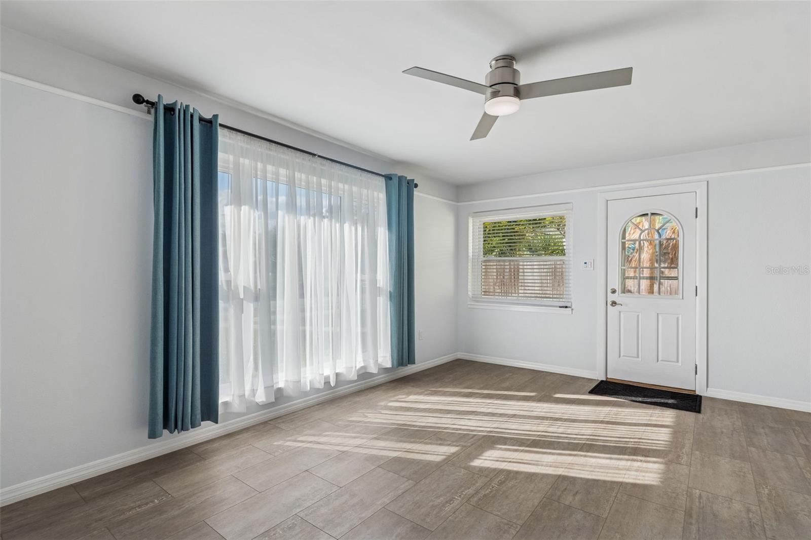 ROSS OAKS - Residential