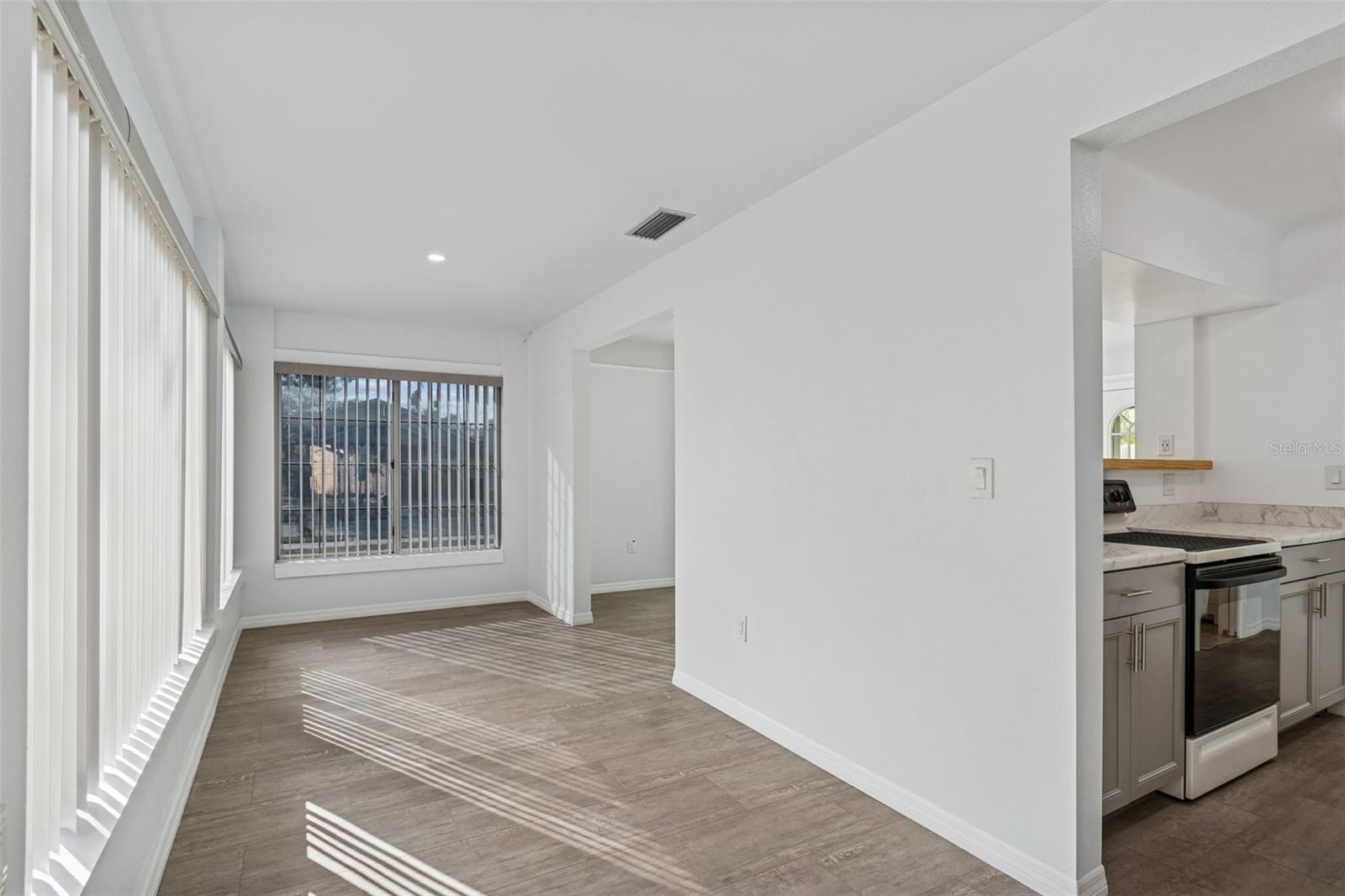 ROSS OAKS - Residential