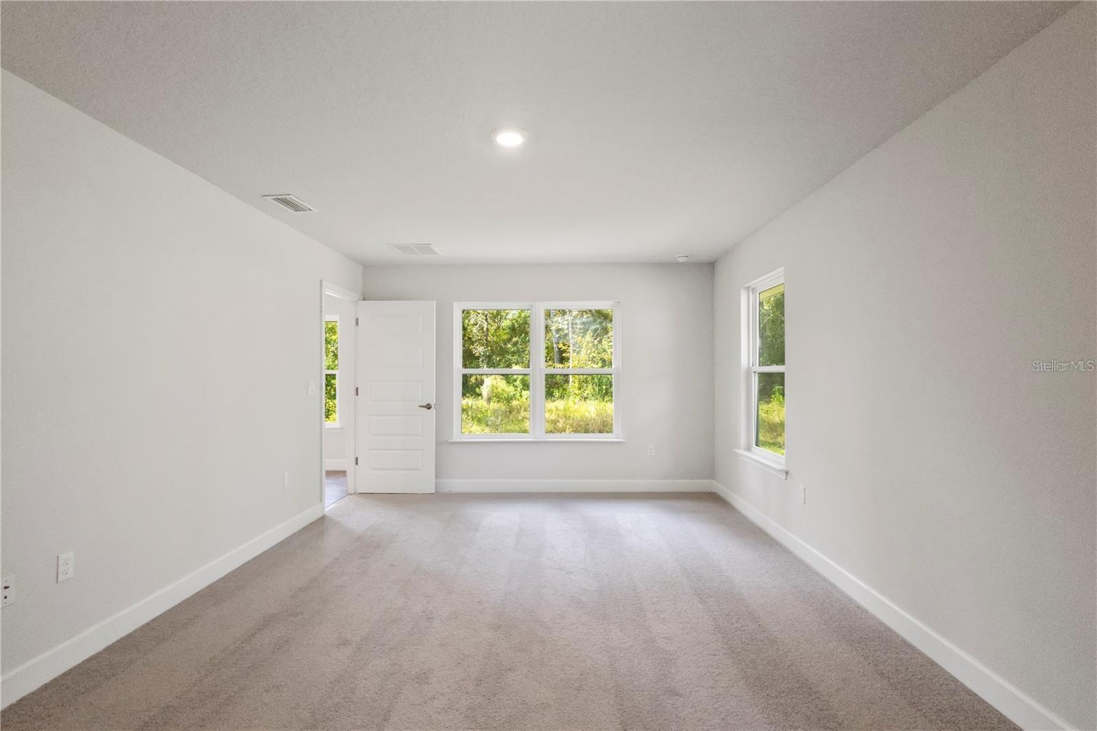 PRESERVE/LAUREL LAKE - Residential