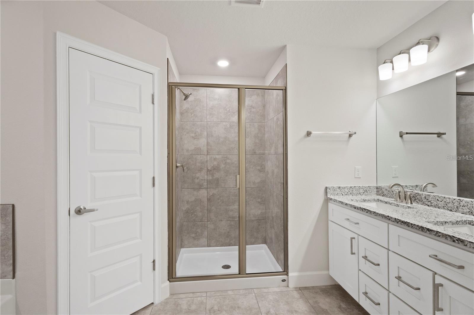 PRESERVE/LAUREL LAKE - Residential