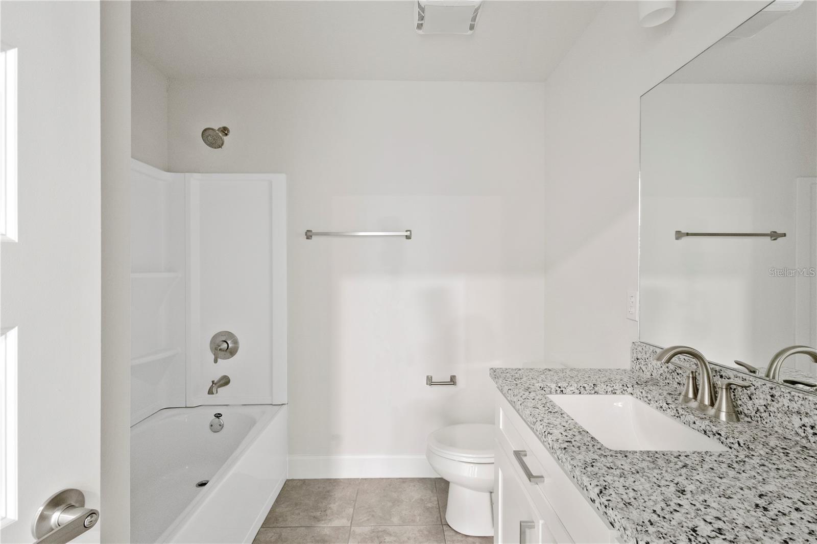 PRESERVE/LAUREL LAKE - Residential