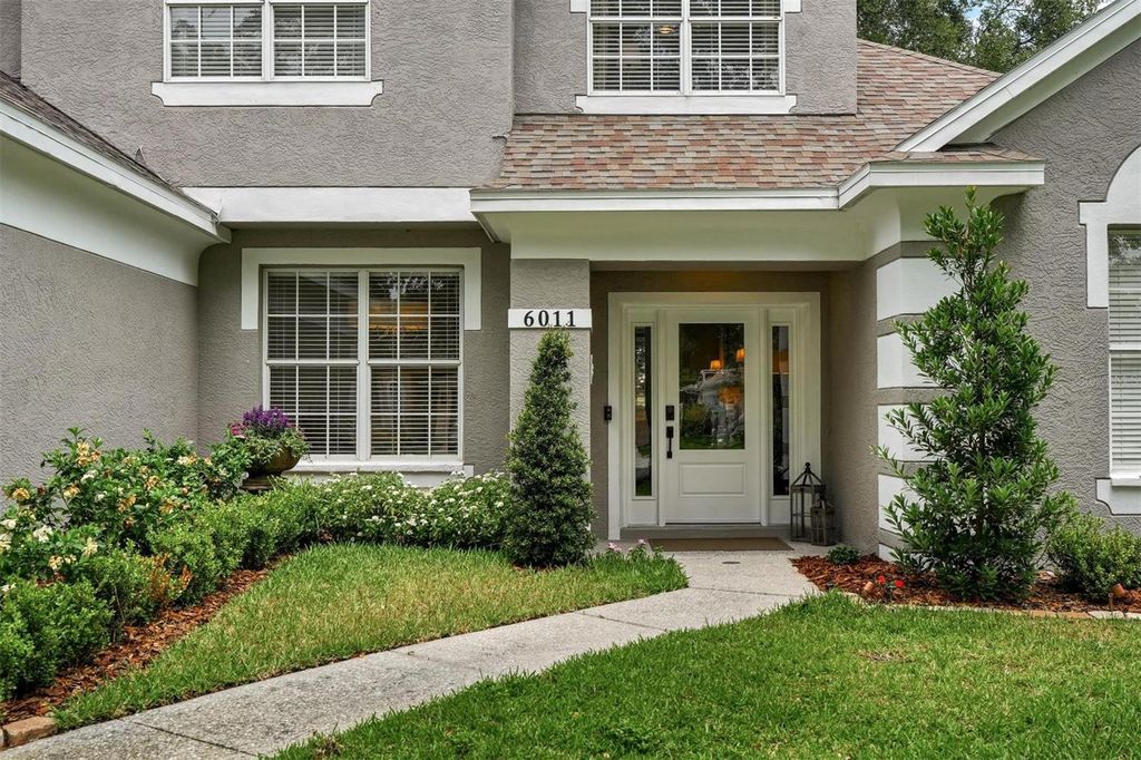 Photo of 6011 Williamsburg Way, Tampa, FL 33625 (MLS # TB8506102)