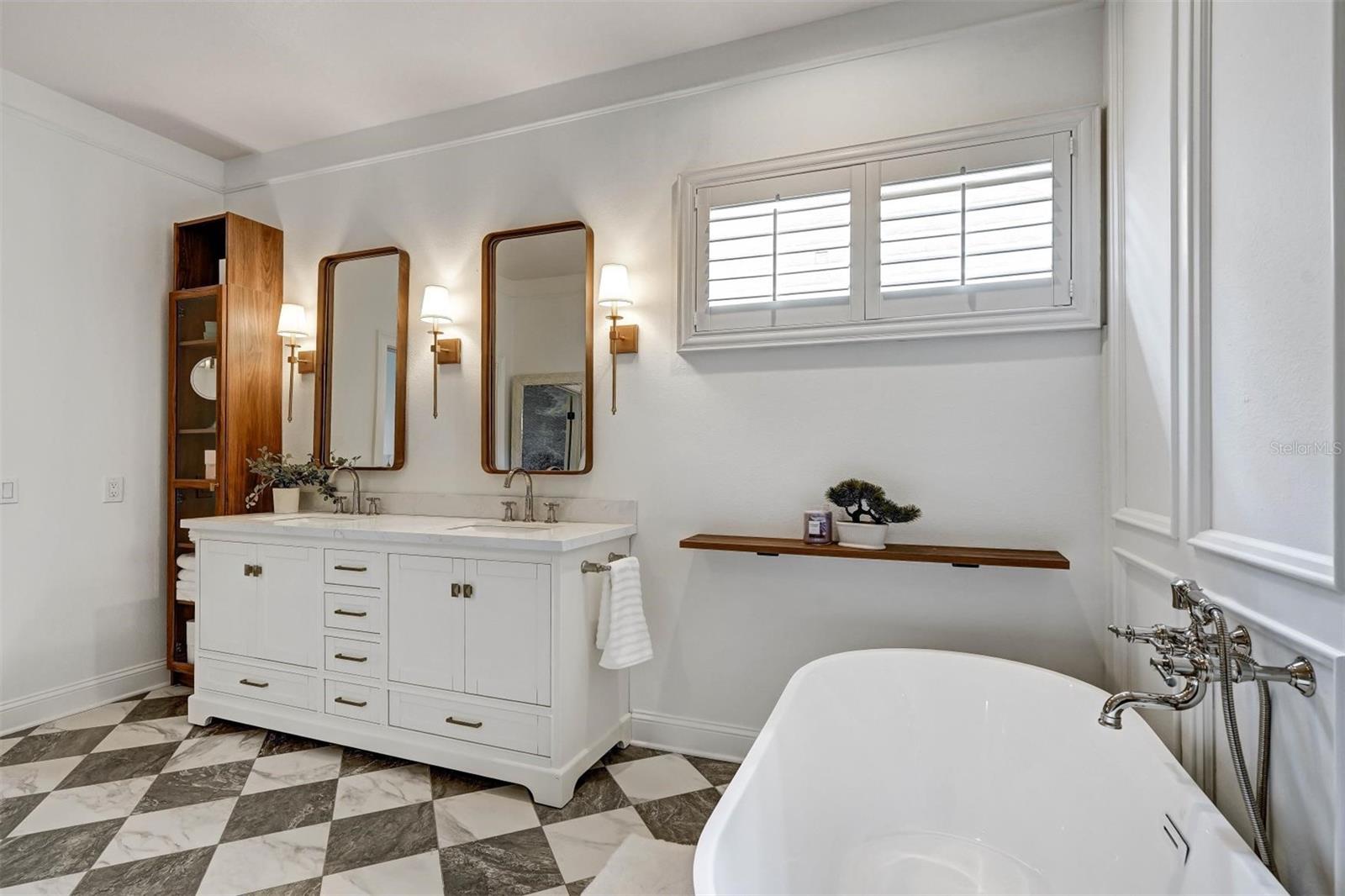 CARROLLWOOD RESERVE - Residential