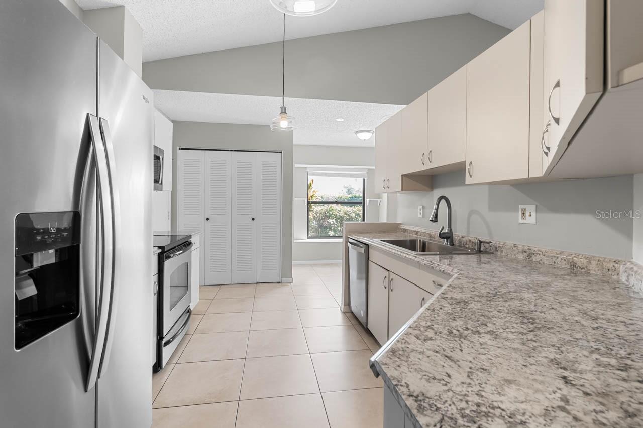 LANCASTER IV CONDO PH - Residential