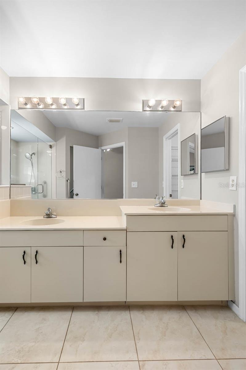 LANCASTER IV CONDO PH - Residential