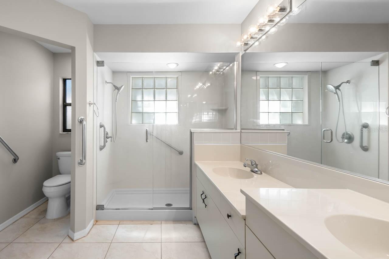 LANCASTER IV CONDO PH - Residential