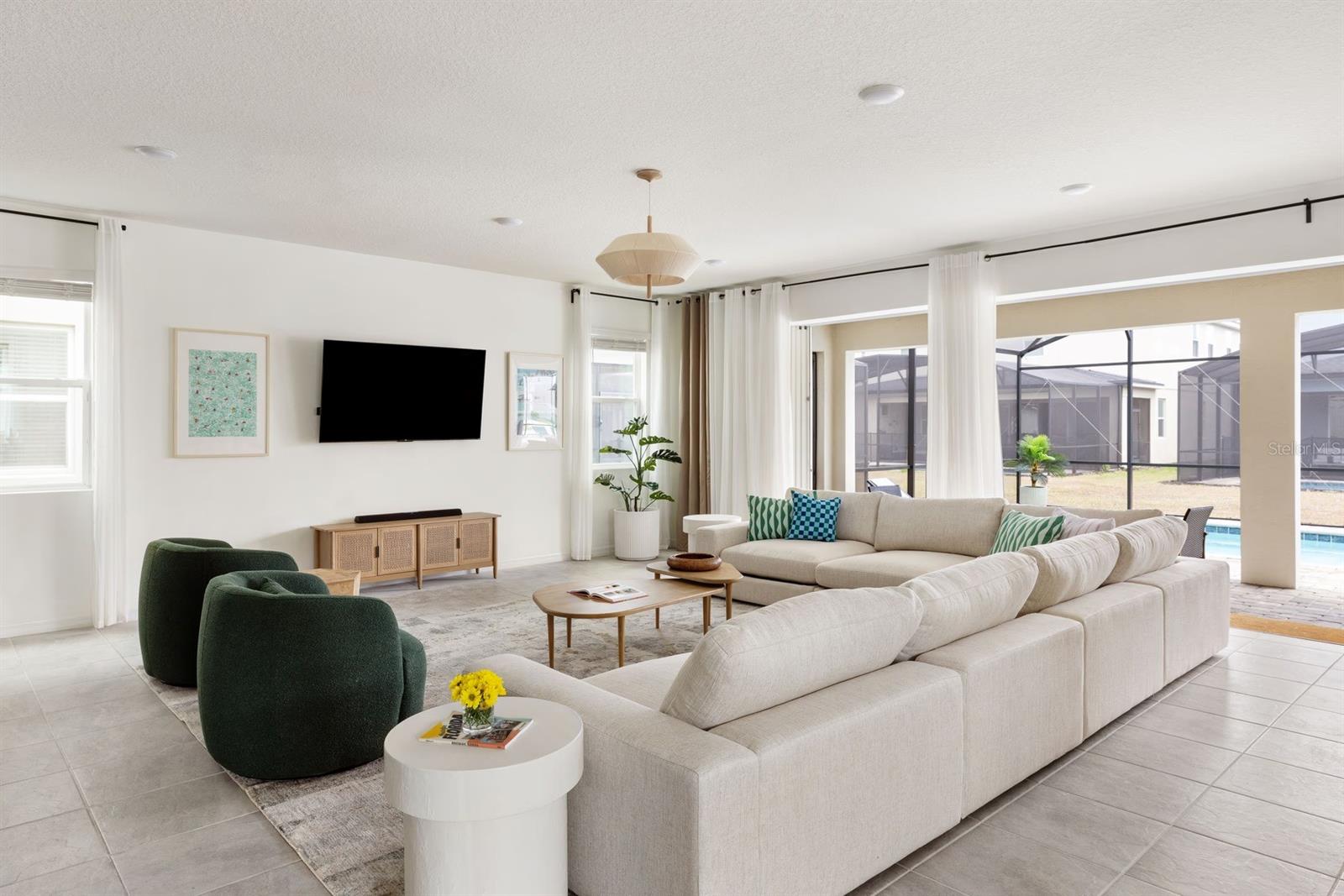 SOLARA RES VACATION VILLAS REP - Residential