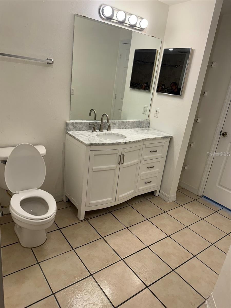 HAMPTOMS AT METROWEST - Residential