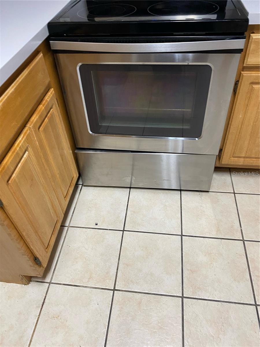 HAMPTOMS AT METROWEST - Residential