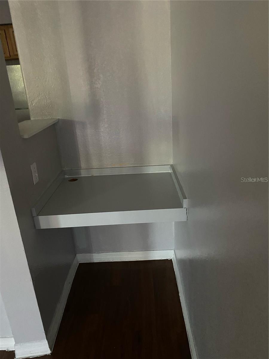 HAMPTOMS AT METROWEST - Residential