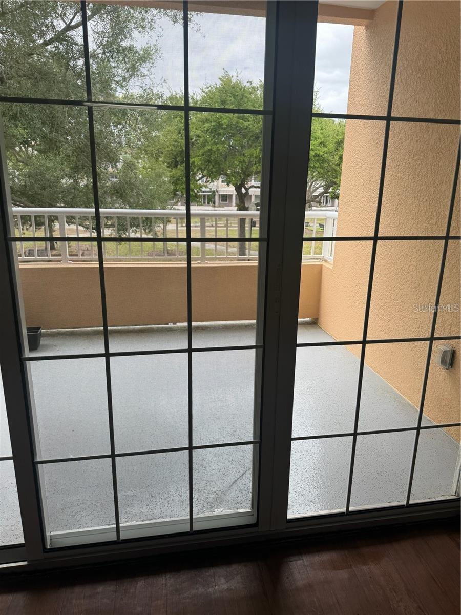 HAMPTOMS AT METROWEST - Residential