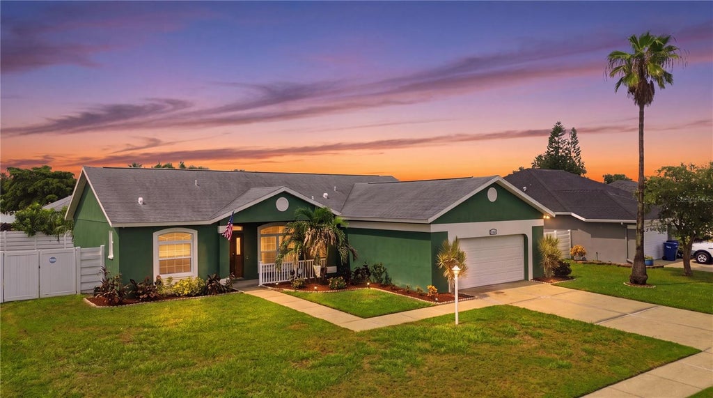 Photo of 9301 71st Avenue E, Palmetto, FL 34221 (MLS # A4704496)