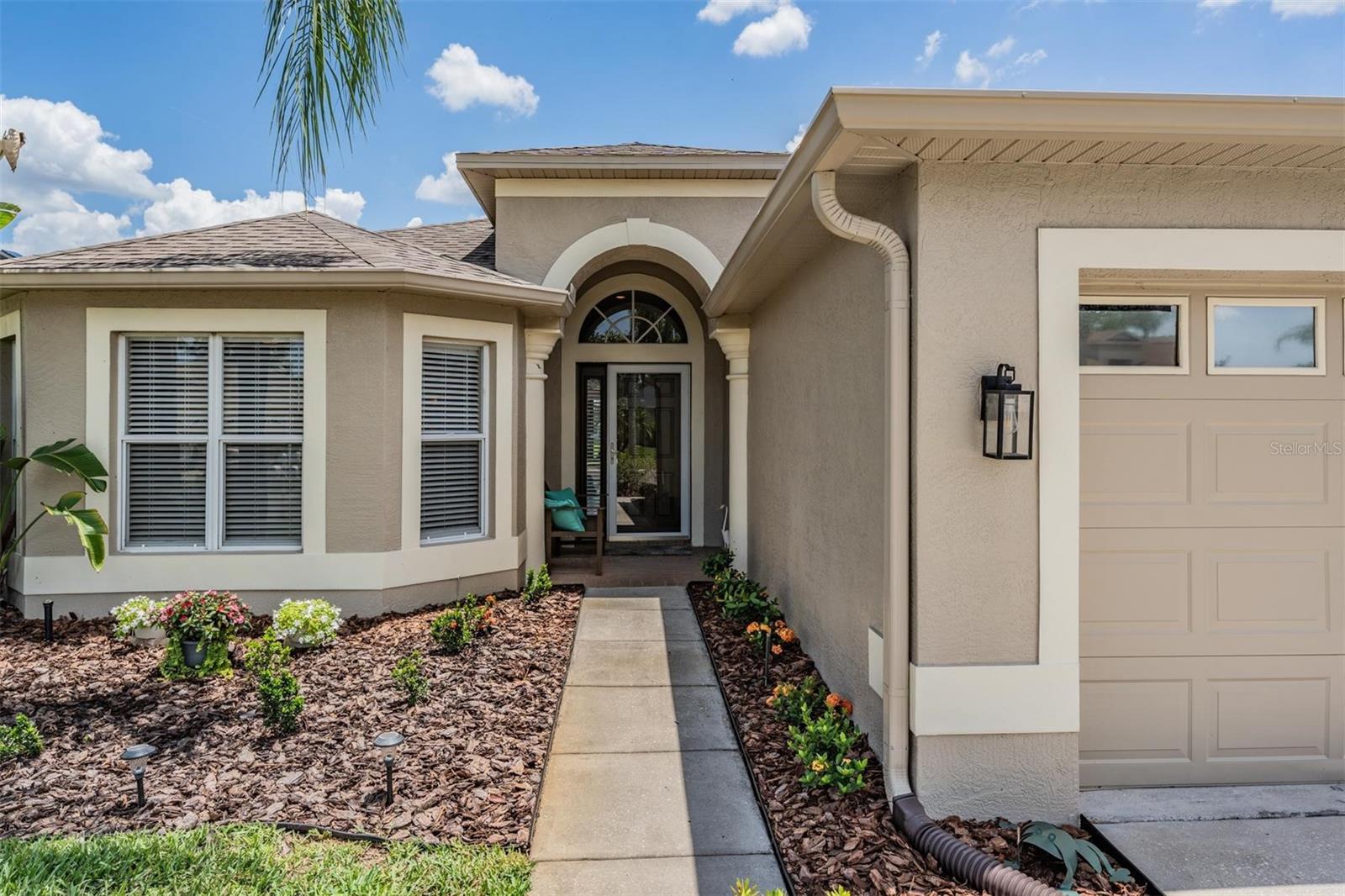 1032 DUSTAN PLACE