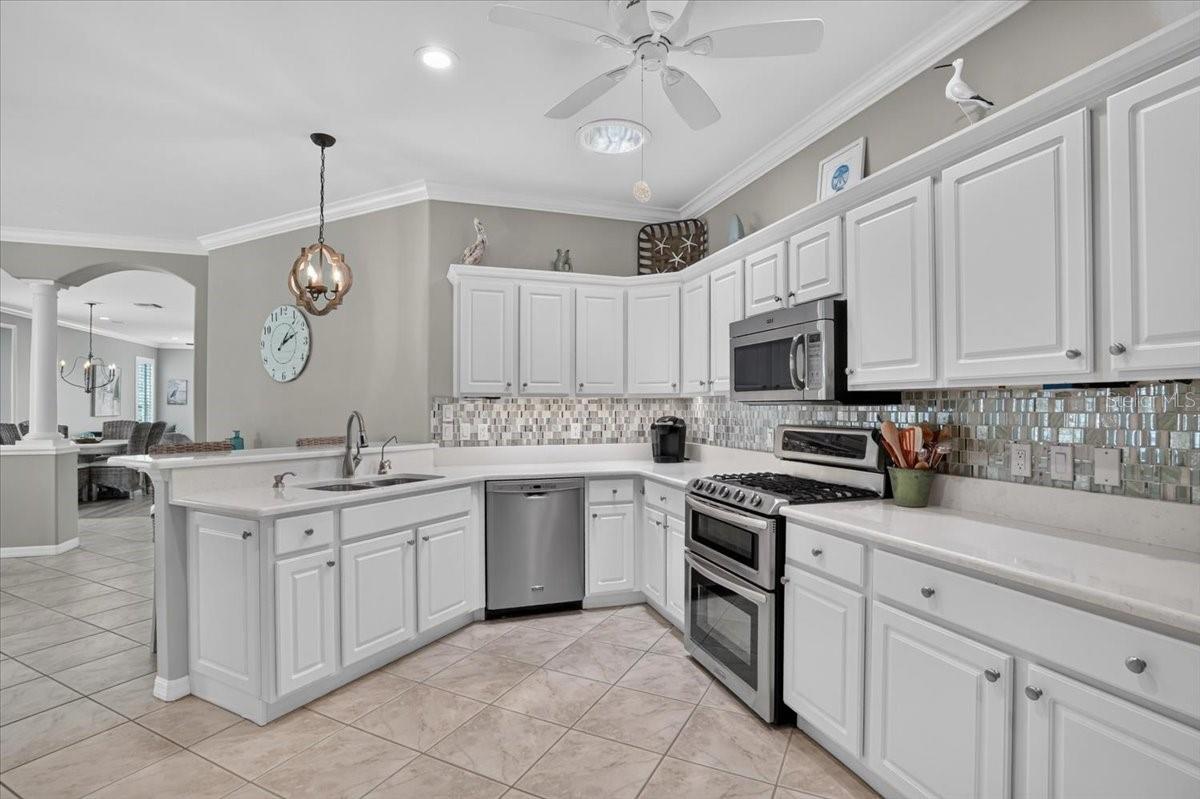 Picture for the property A4703271, 3 beds, 2 baths