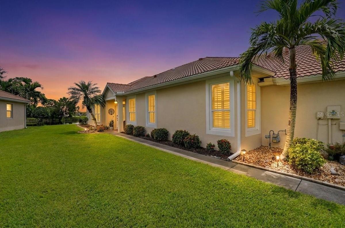 5037 WHISPERING OAKS DRIVE