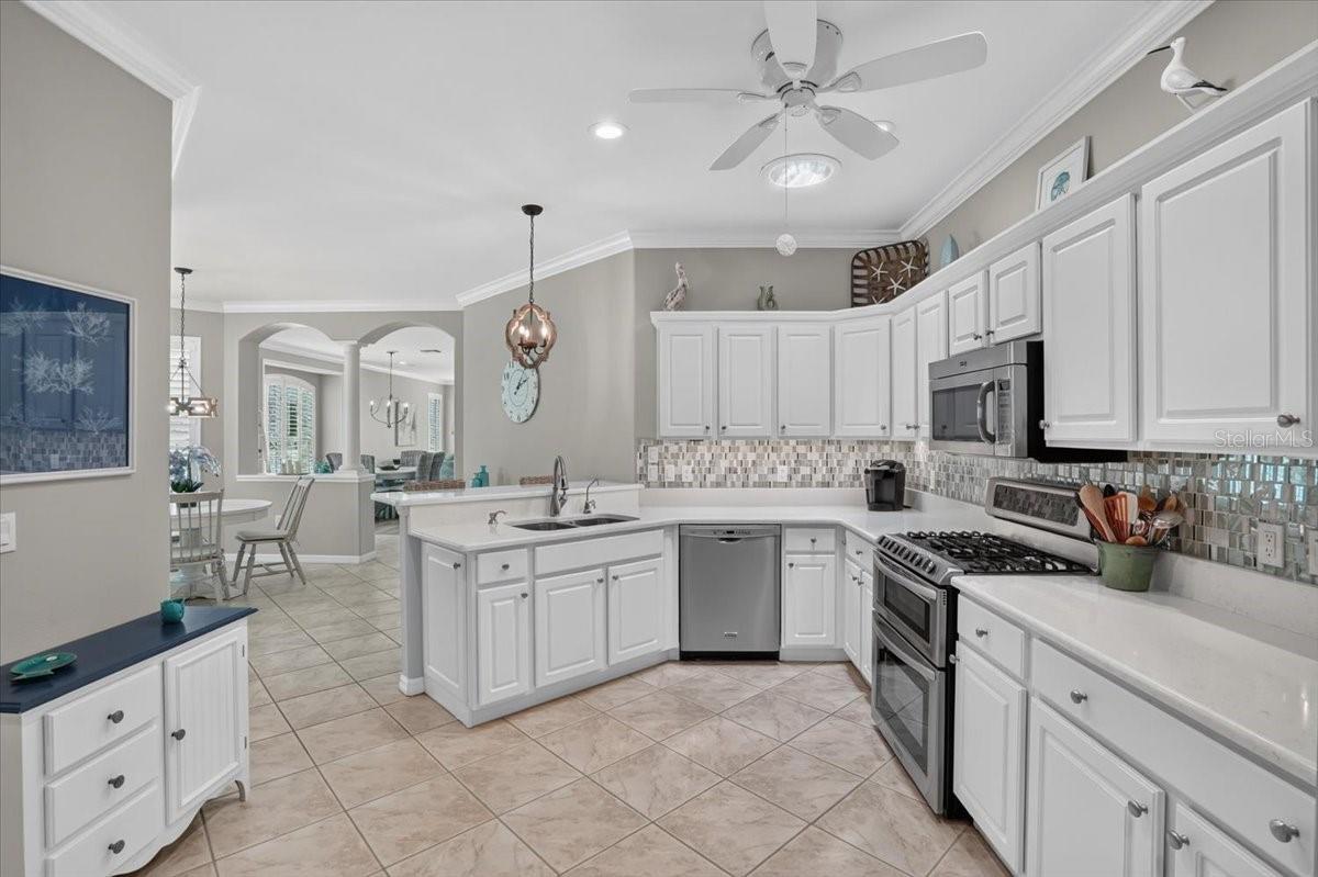 Picture for the property A4703271, 3 beds, 2 baths
