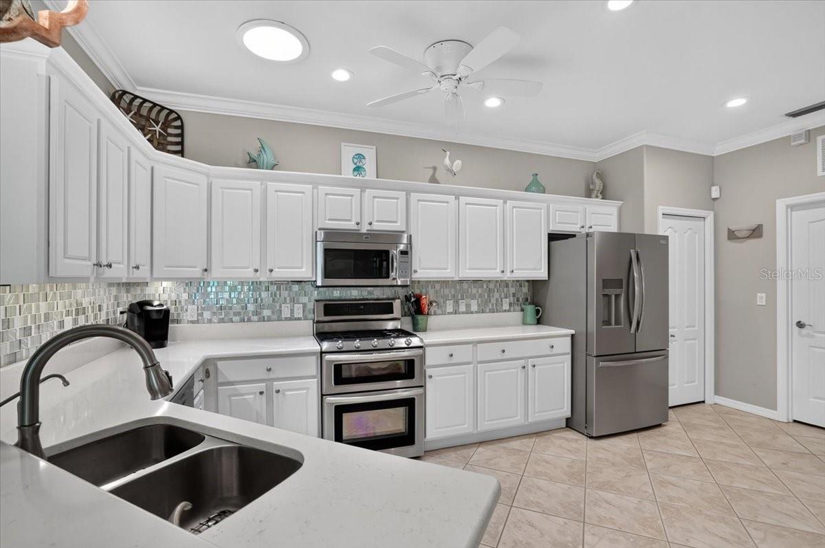 Picture for the property A4703271, 3 beds, 2 baths