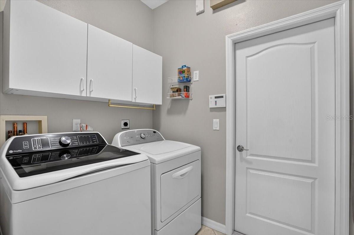 Picture for the property A4703271, 3 beds, 2 baths