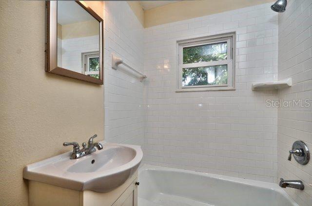 BAYVIEW HOMES - Residential Lease