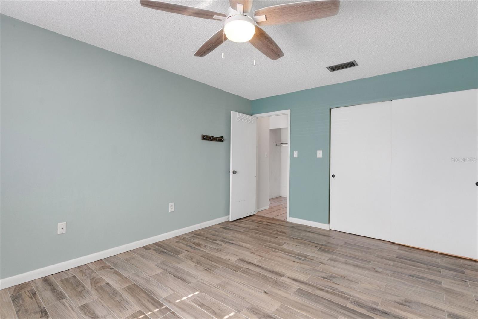 WOODSIDE VILLAGE CONDO - Residential