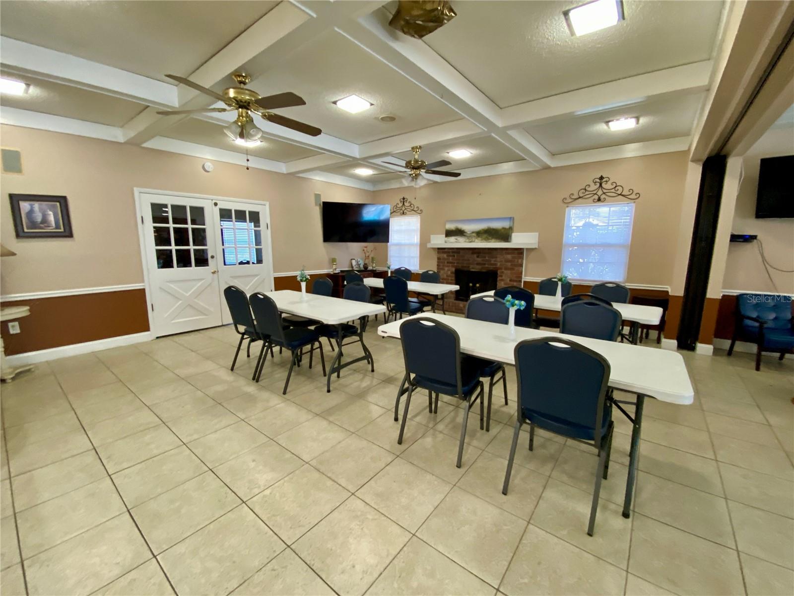 WOODSIDE VILLAGE CONDO - Residential