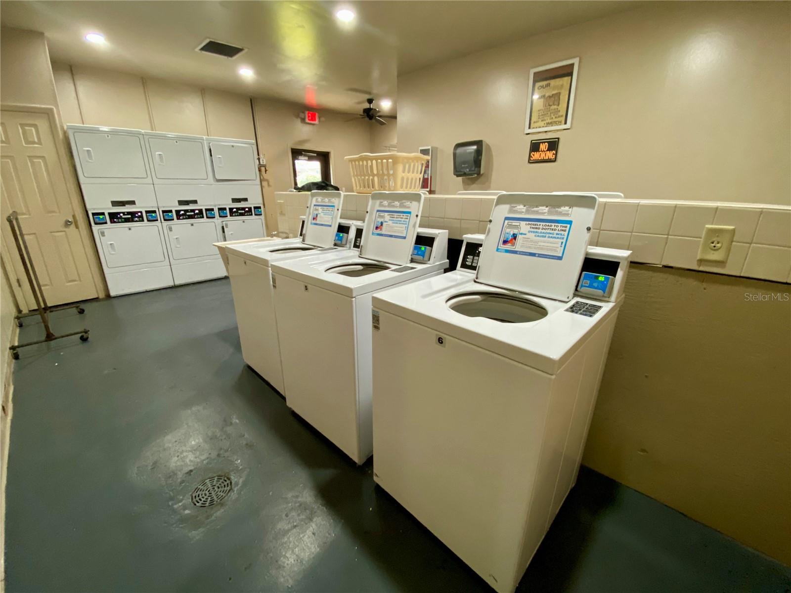 WOODSIDE VILLAGE CONDO - Residential