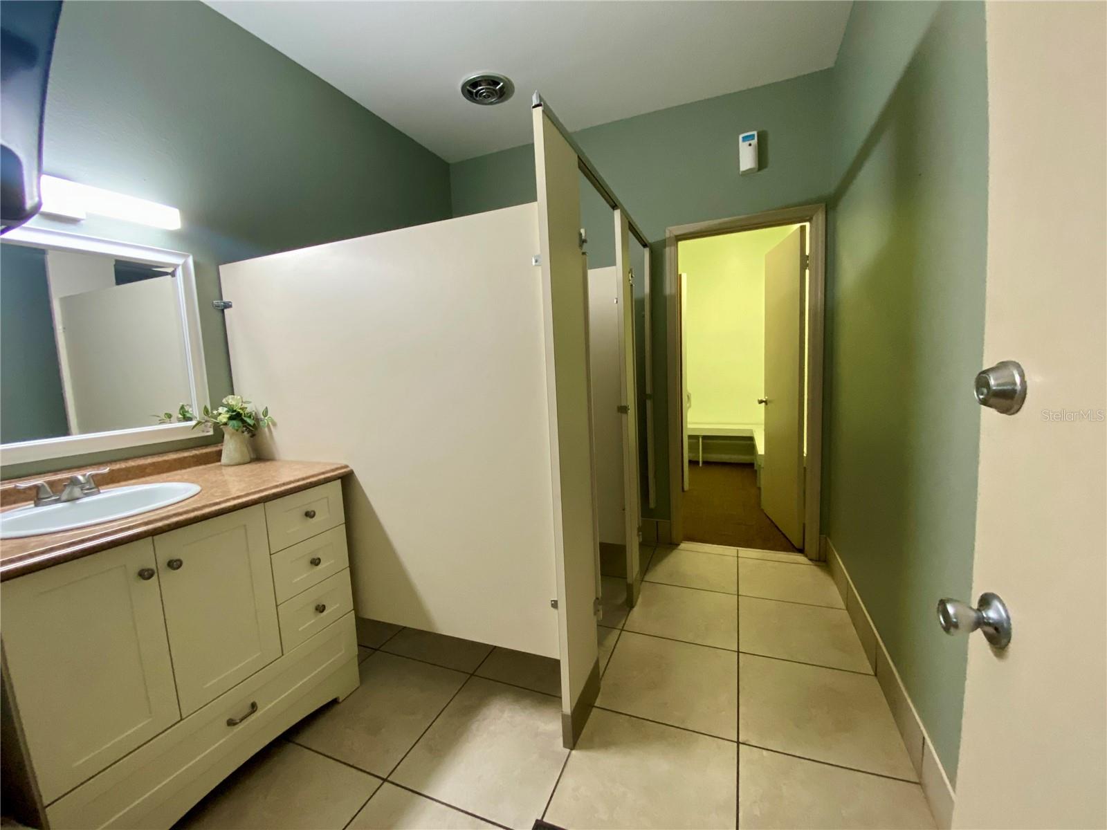 WOODSIDE VILLAGE CONDO - Residential