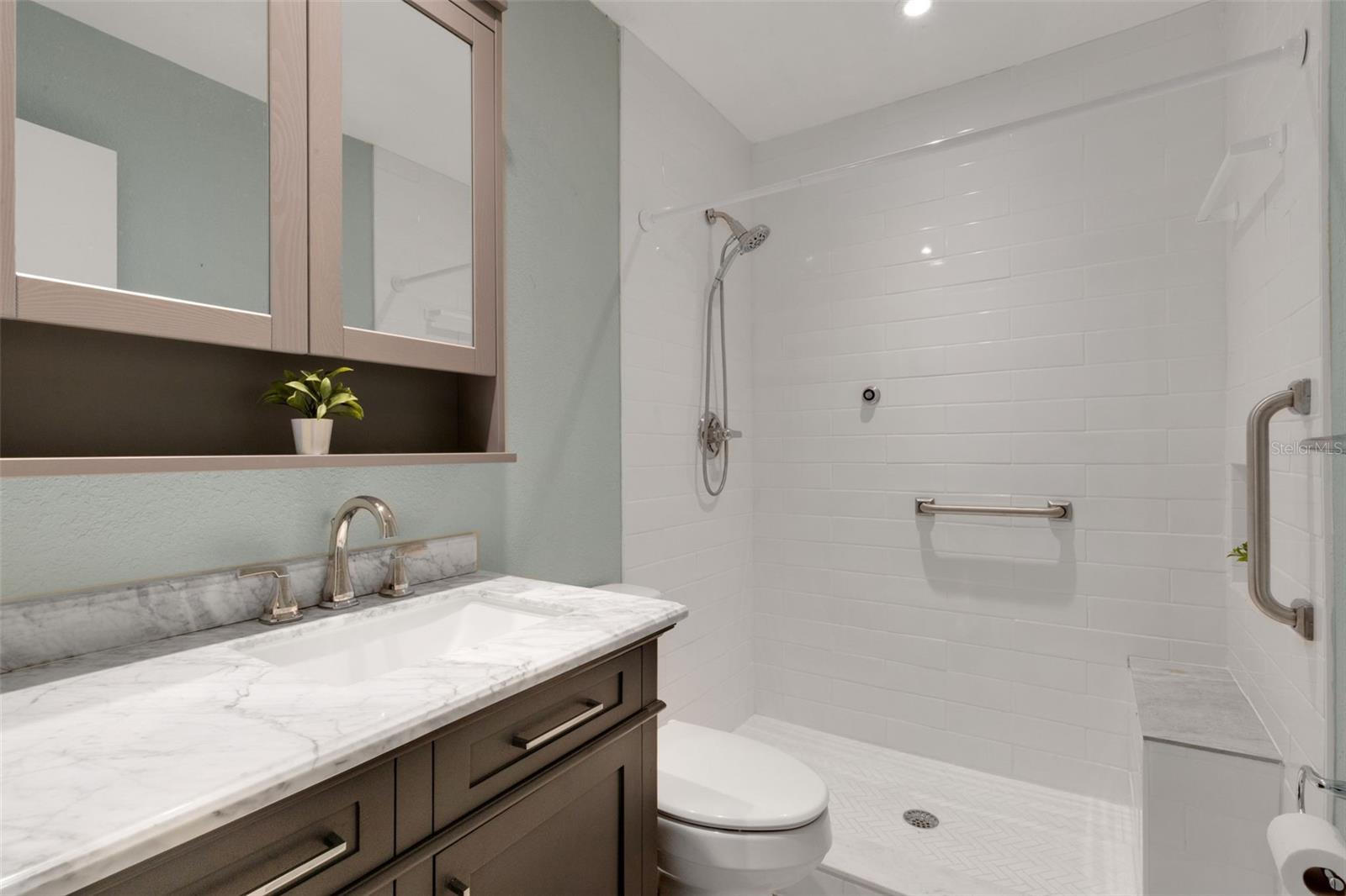 WOODSIDE VILLAGE CONDO - Residential