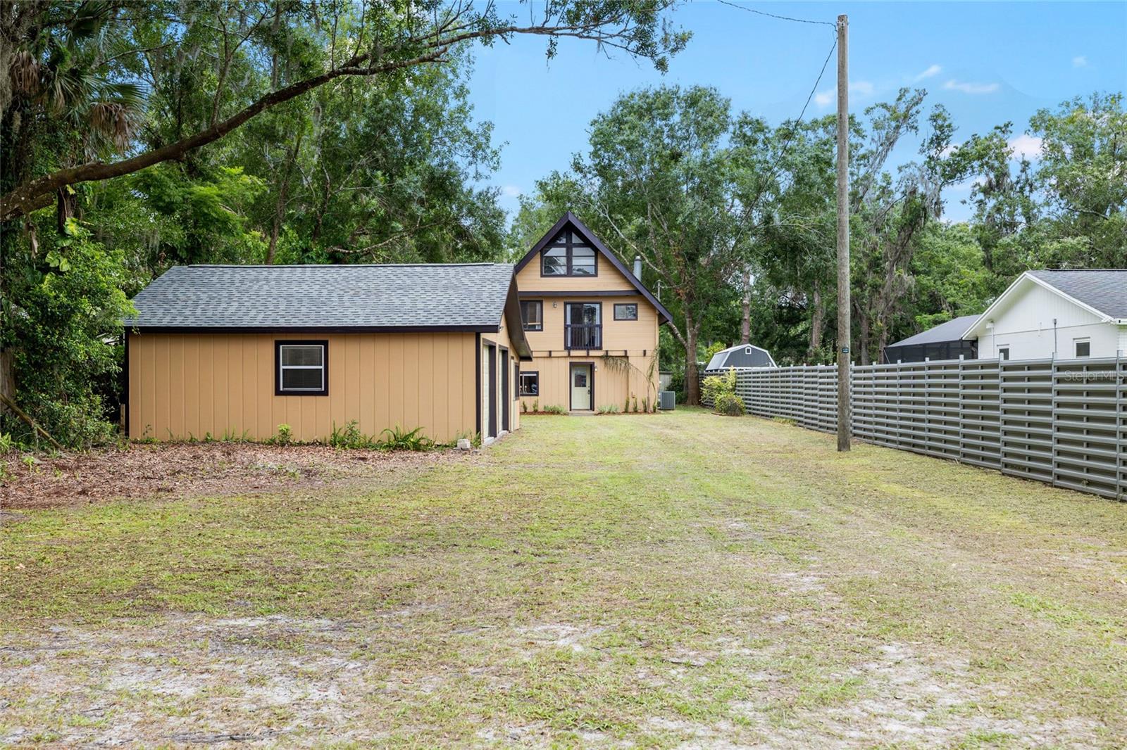 04 LAKES ESTATES - Residential